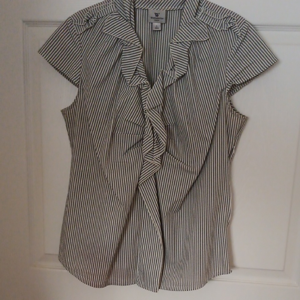 Women's Black and White Striped Top